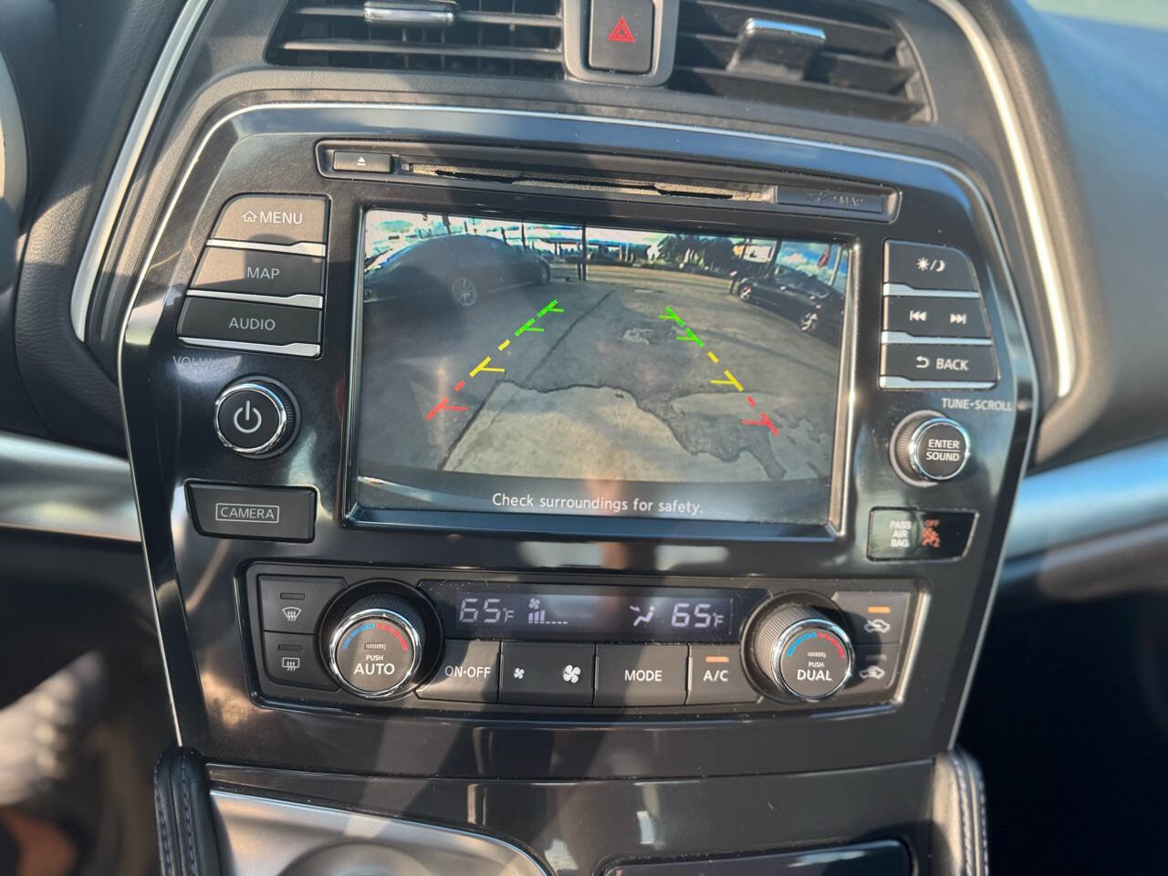 Used 2016 Nissan Maxima SR FWD image 4