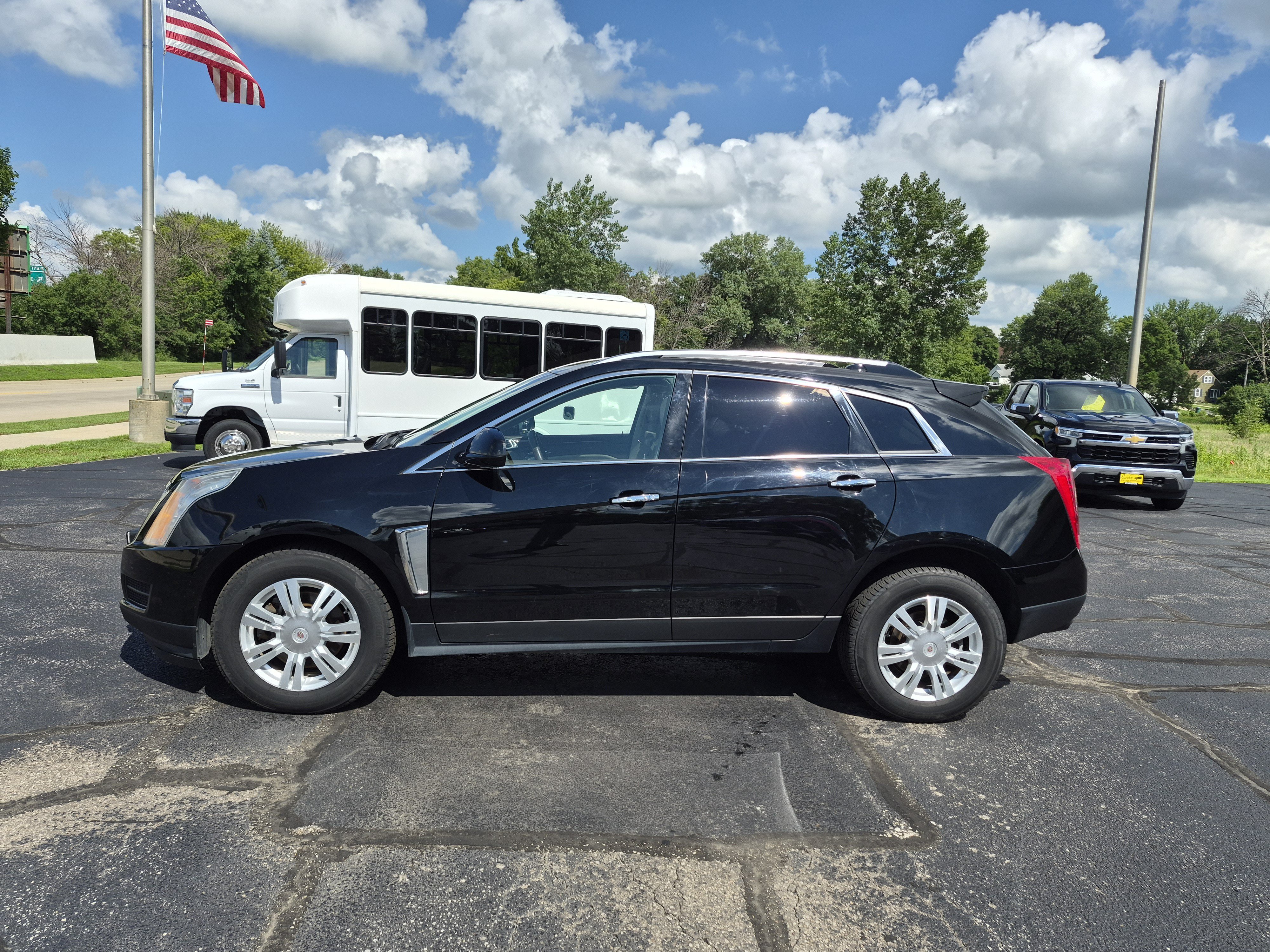 Used 2015 Cadillac SRX Luxury w/ Driver Awareness Package AWD/4WD image 5