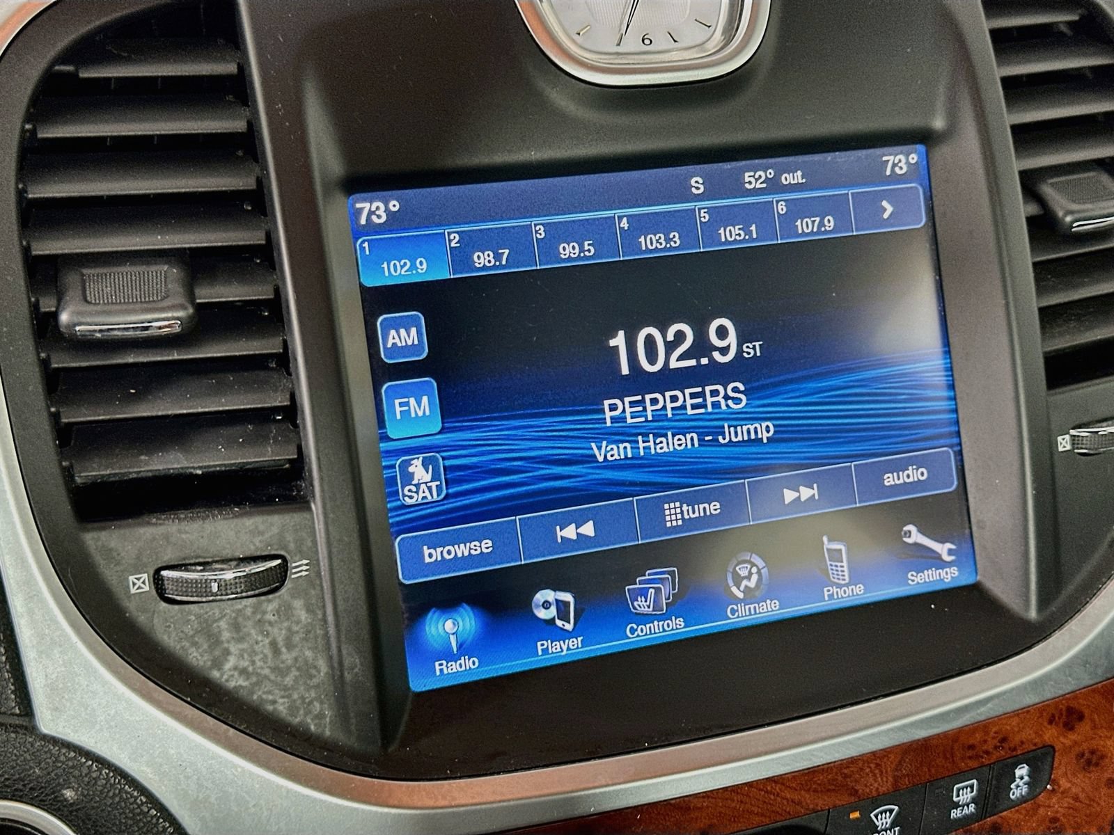 Used 2013 Chrysler 300 RWD image 15