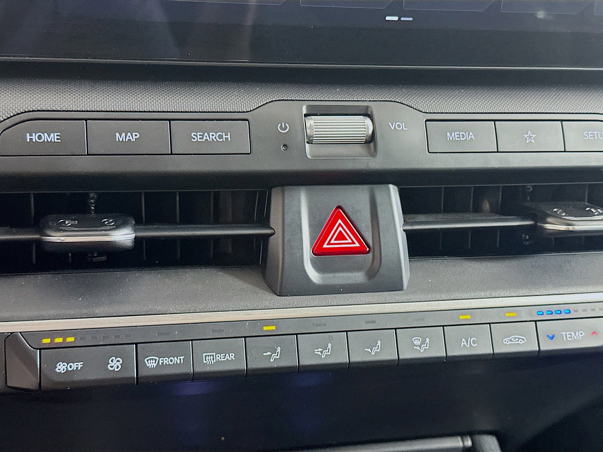 Used 2025 Kia K4 LXS FWD image 23