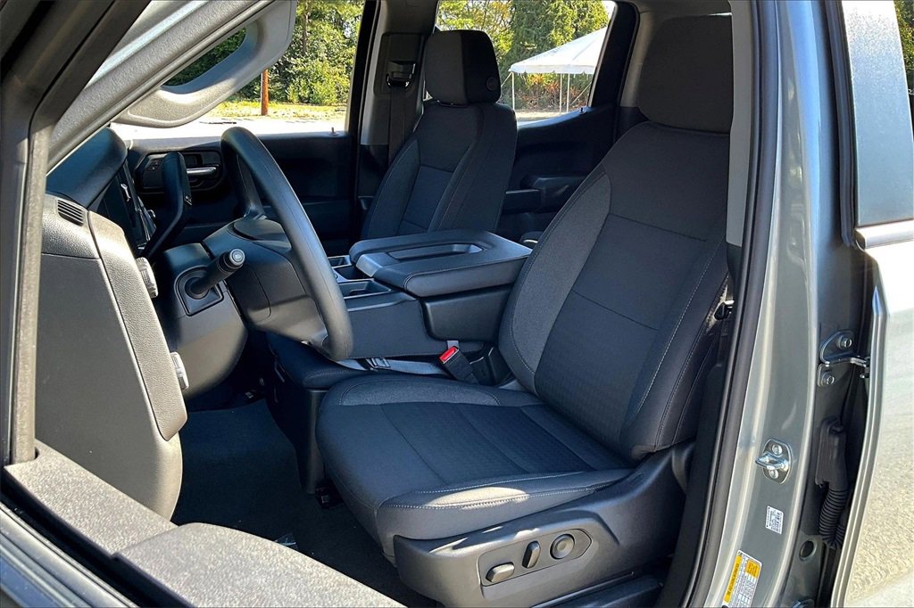 Certified 2025 Chevrolet Silverado 1500 Custom w/ Turbomax Blackout Package image 19