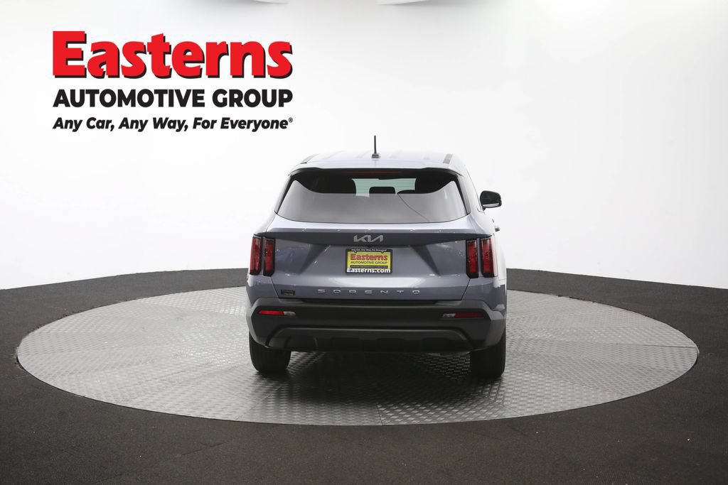 Used 2022 Kia Sorento LX FWD image 35