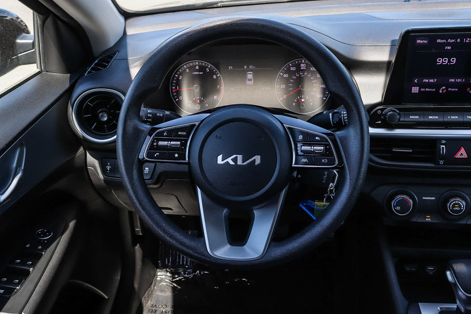Used 2023 Kia Forte LXS FWD image 17