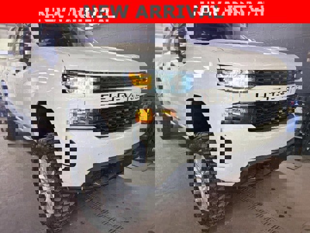 Used 2019 Chevrolet Silverado 1500 Custom w/ Trailering Package image 1