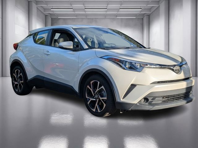 Used 2019 Toyota C-HR XLE image 3