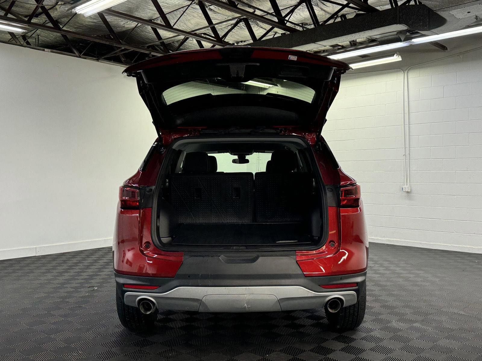 Used 2025 Chevrolet Blazer LT w/ Driver Confidence Package image 28