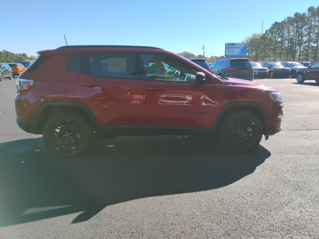 New 2026 Jeep Compass Latitude image 4