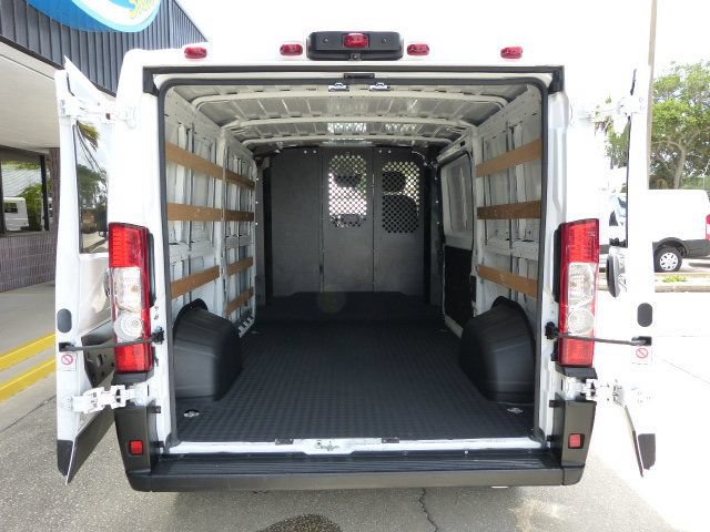 Used 2025 RAM ProMaster 2500 w/ U-Haul Equipment Group FWD image 15