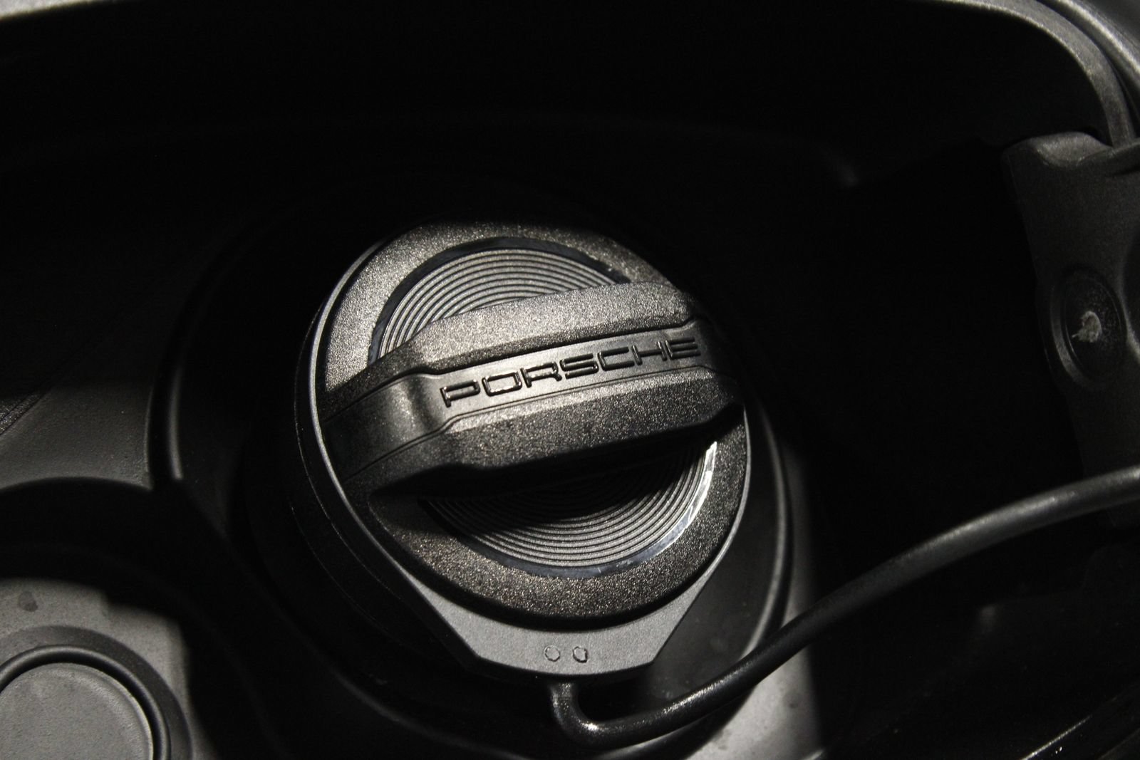 Certified 2025 Porsche Cayenne GTS AWD/4WD image 37