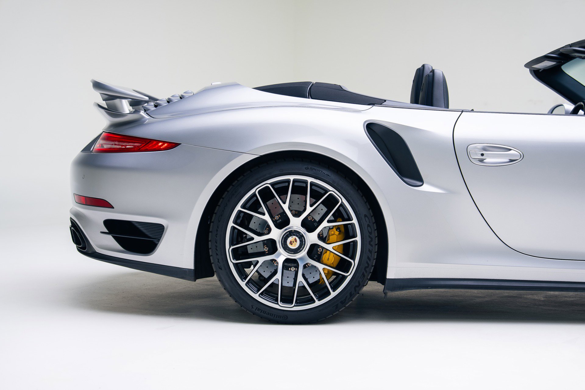 Used 2016 Porsche 911 Turbo S image 20