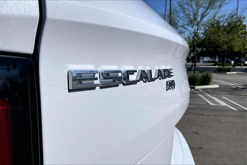 New 2026 Cadillac Escalade IQ Luxury 2 w/ LPO, Floor Liner Package AWD/4WD image 29