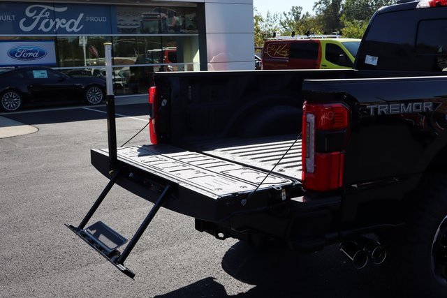 New 2026 Ford F250 Platinum w/ Tremor Off-Road Package image 22