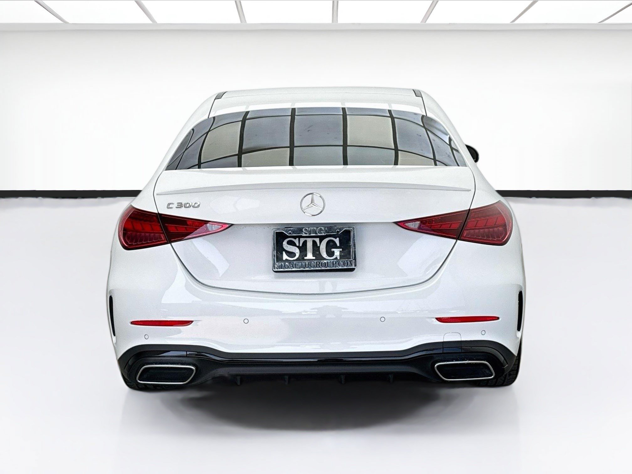 Used 2022 Mercedes-Benz C 300 Sedan w/ AMG Line w/ Night Package image 5