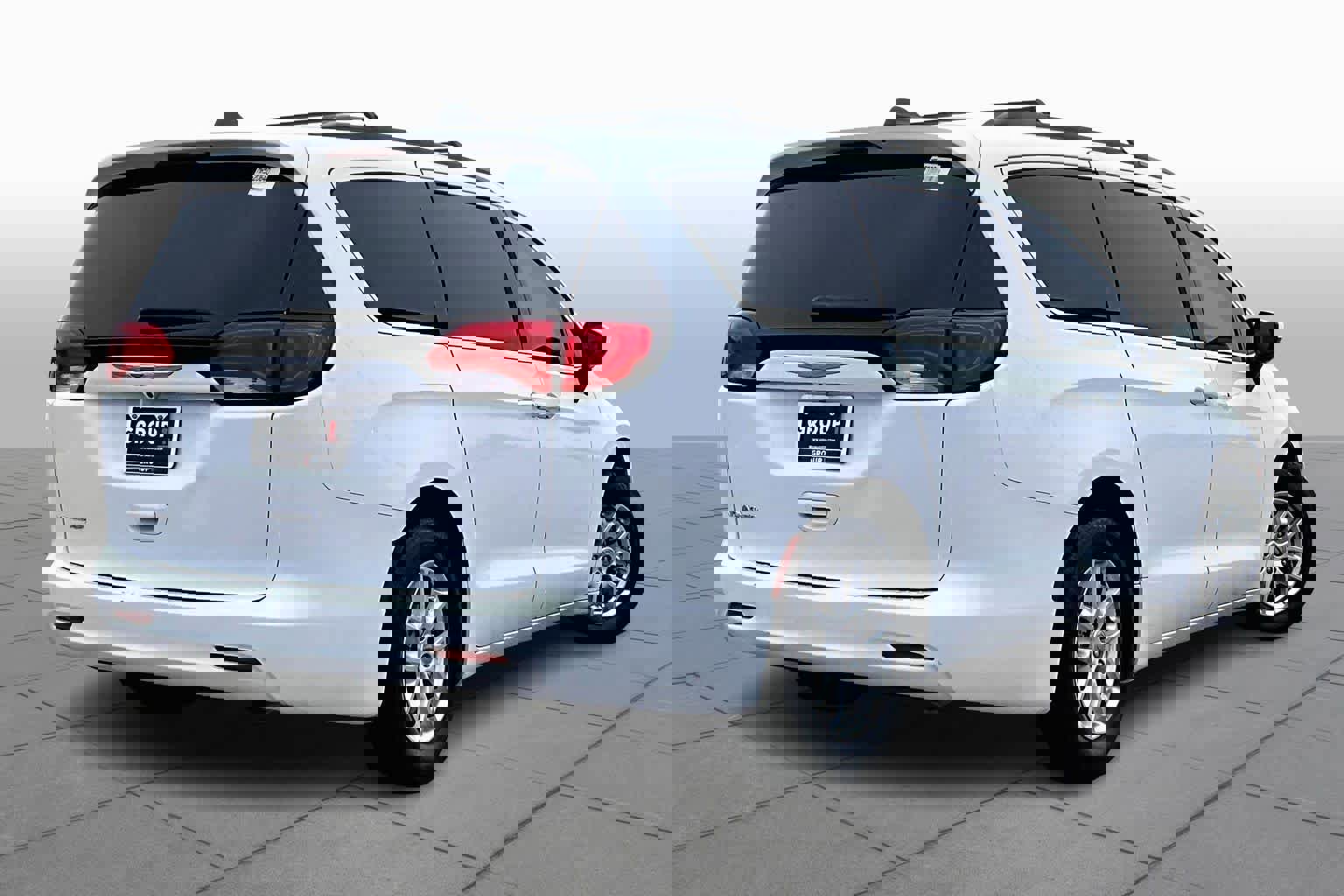 Used 2021 Chrysler Voyager Lxi image 12