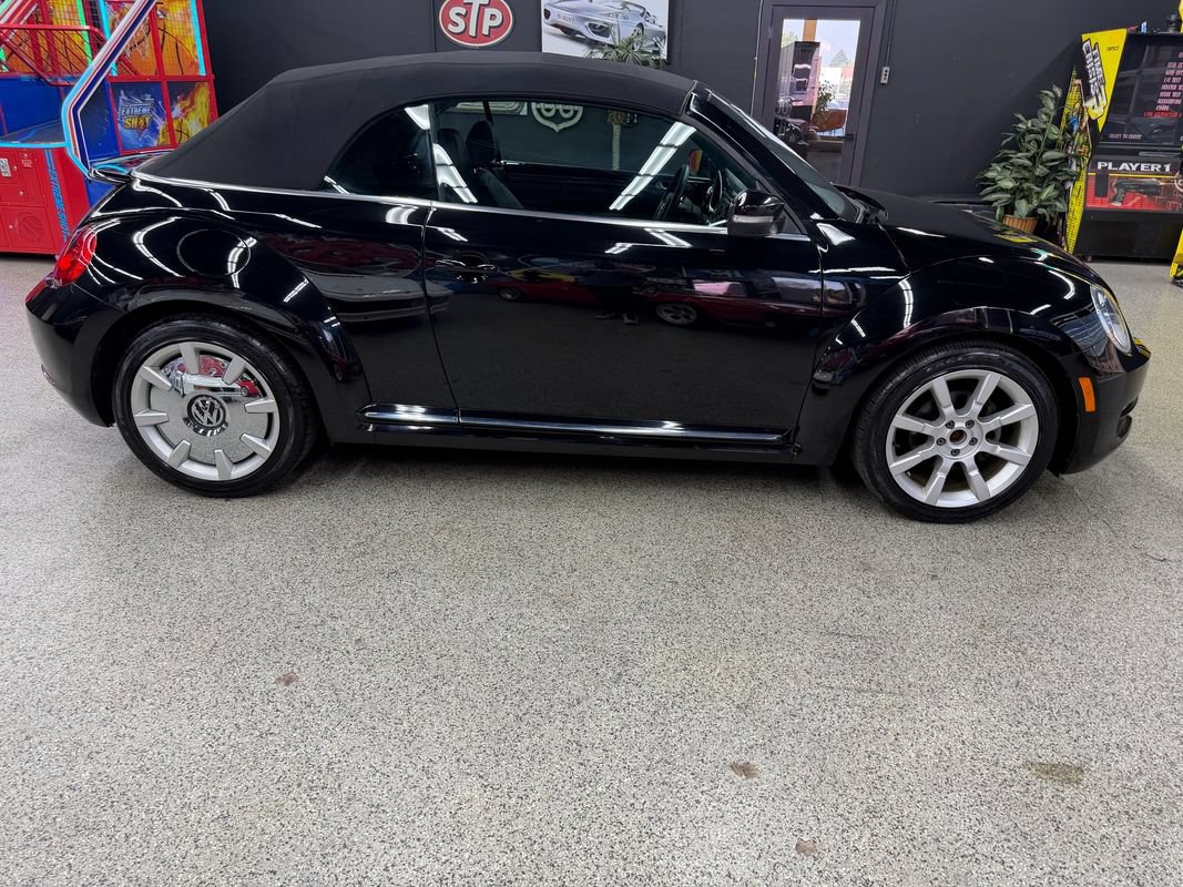 Used 2014 Volkswagen Beetle 1.8T FWD image 6