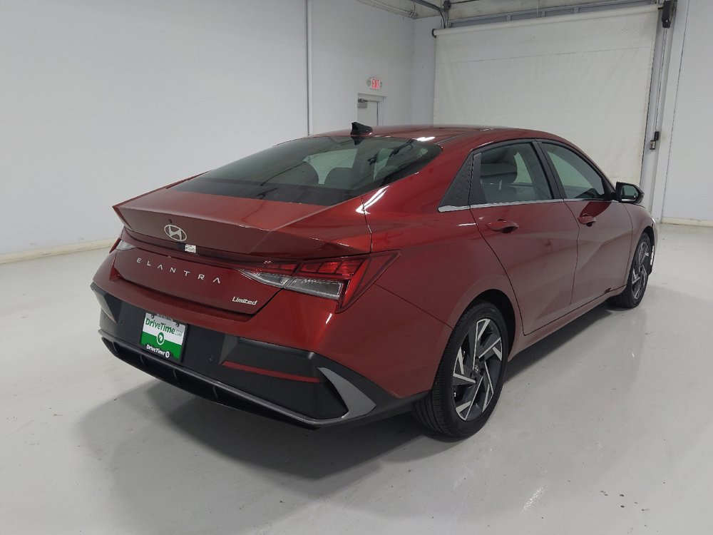 Used 2024 Hyundai Elantra Limited FWD image 9