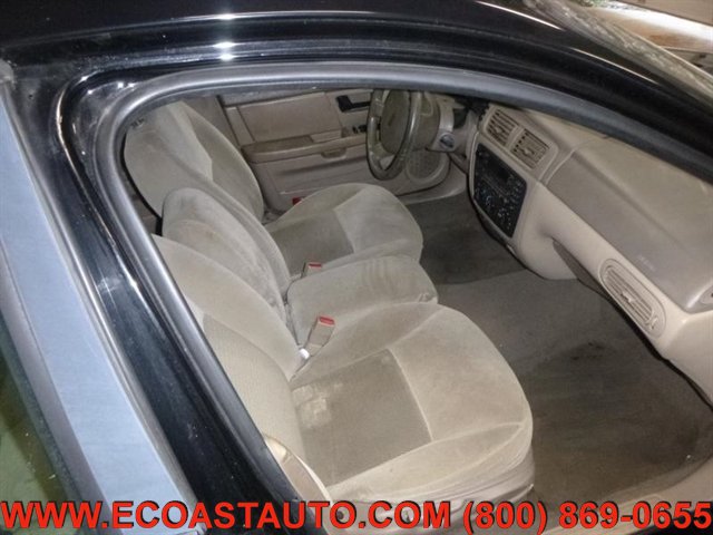 Used 2005 Ford Taurus SE FWD image 11