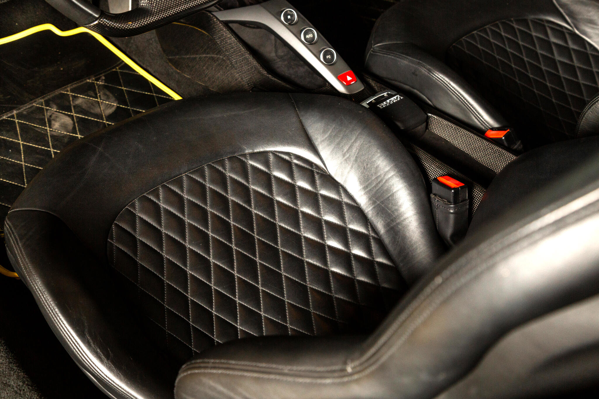 Used 2016 Ferrari 488 GTB image 39