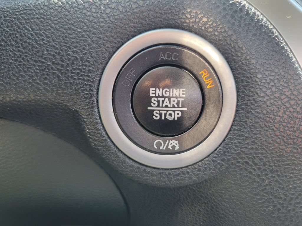 Used 2021 Chrysler 300 Touring RWD image 29