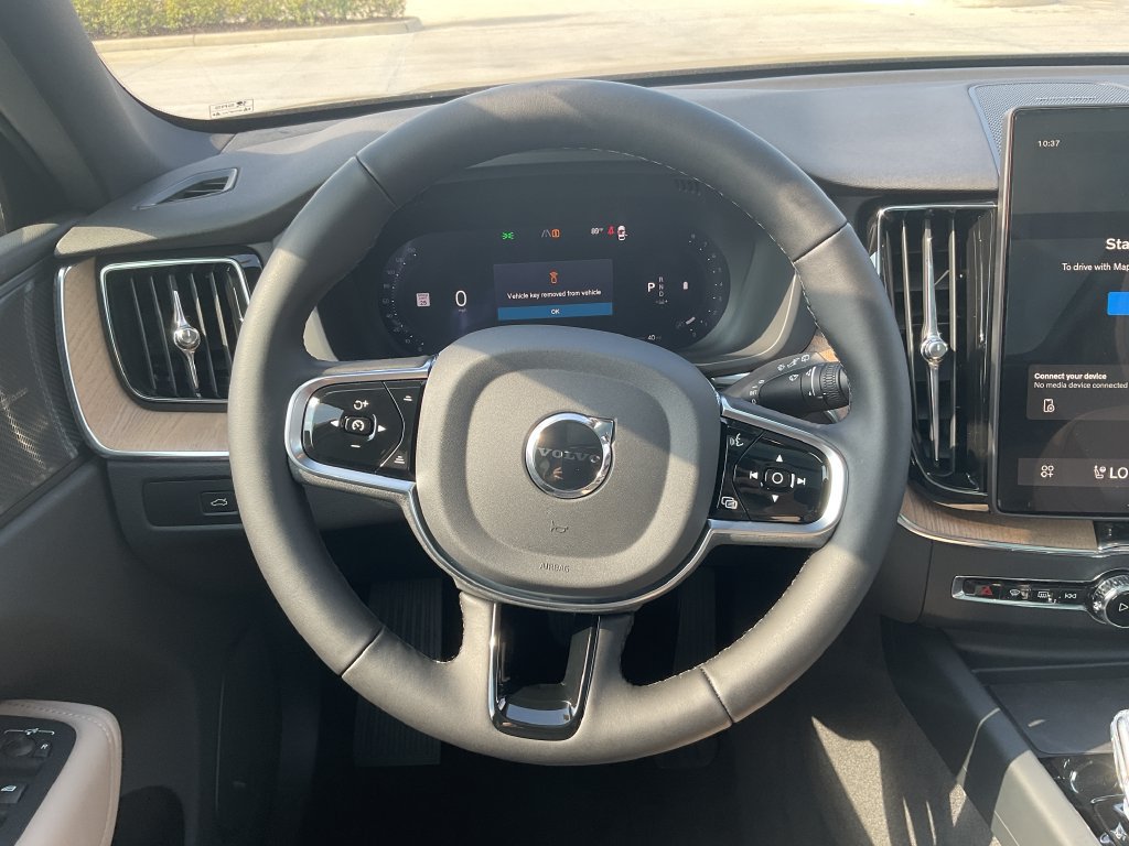New 2027 Volvo XC60 B5 Plus AWD/4WD image 21