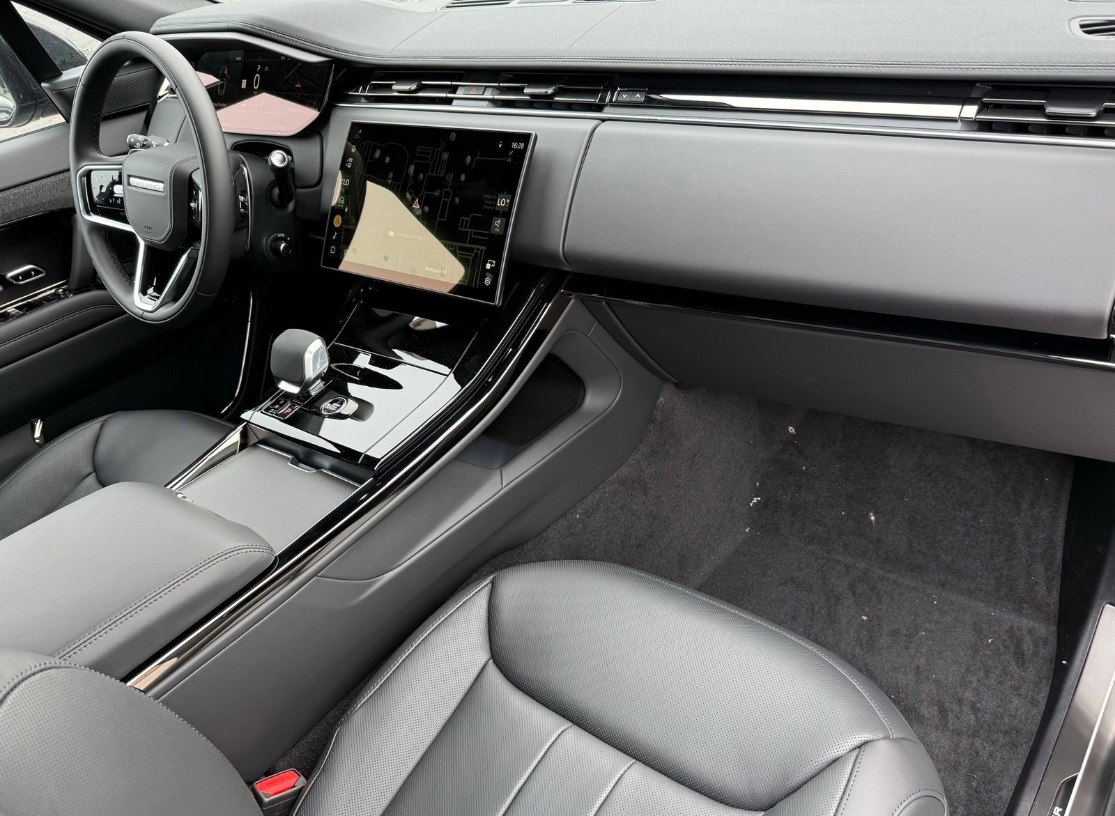 New 2026 Land Rover Range Rover Sport Dynamic SE AWD/4WD image 20