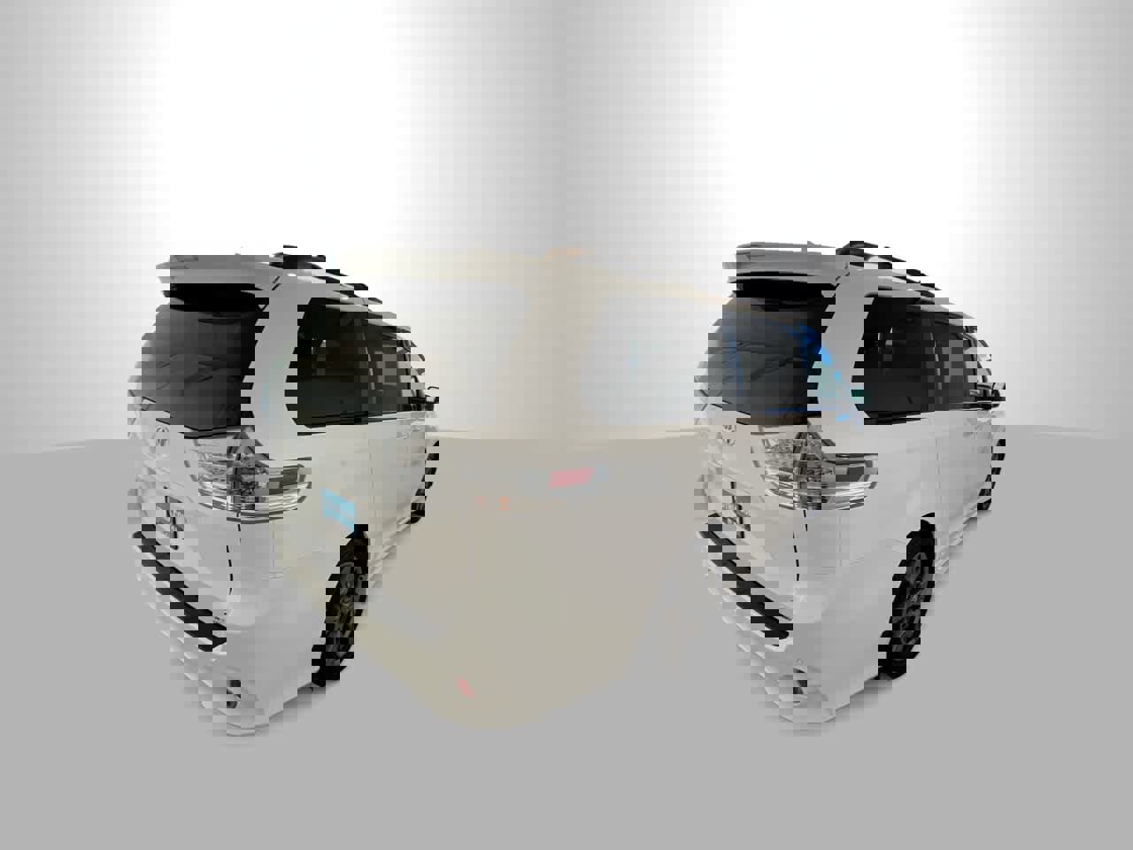 Used 2020 Toyota Sienna SE w/ SE Preferred Package image 8