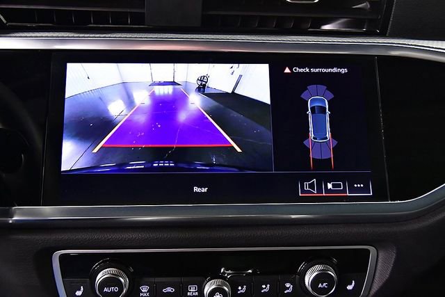 Used 2025 Audi Q3 2.0T Premium image 24