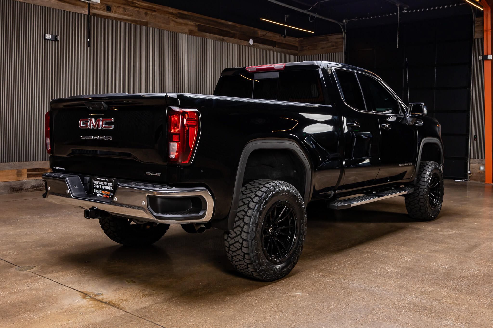 Used 2024 GMC Sierra 1500 SLE RWD image 10