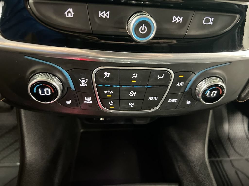Used 2019 Chevrolet Traverse LT w/ LPO, Floor Liner Package FWD image 16