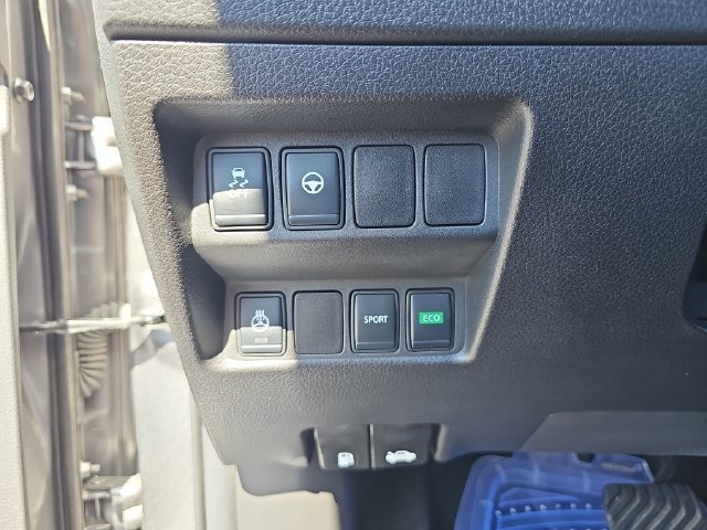 Used 2020 Nissan Rogue Sport SV w/ Technology Package FWD image 30