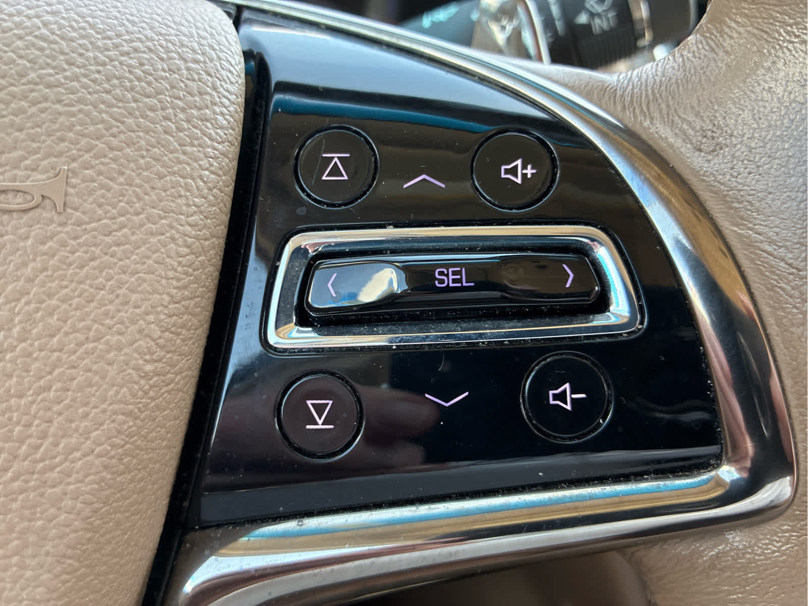 Used 2016 Cadillac CTS Luxury RWD image 11