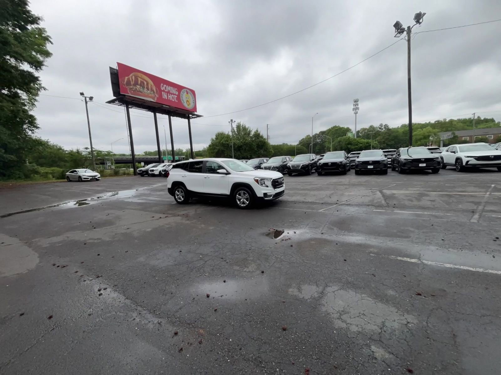Used 2024 GMC Terrain SLE FWD image 14
