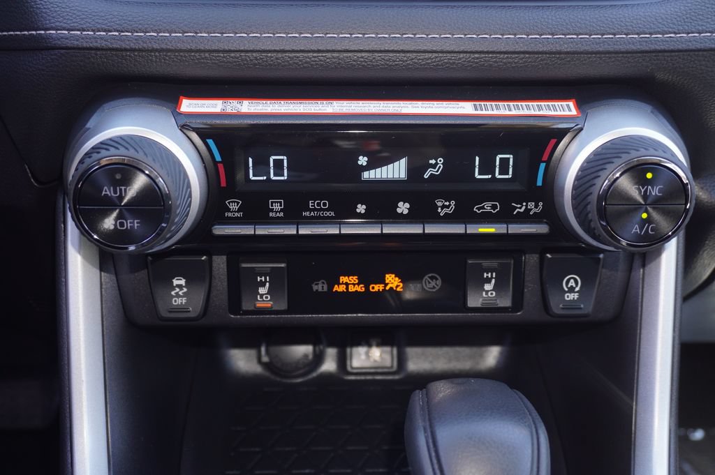 Used 2025 Toyota RAV4 XLE w/ Convenience Package FWD image 18