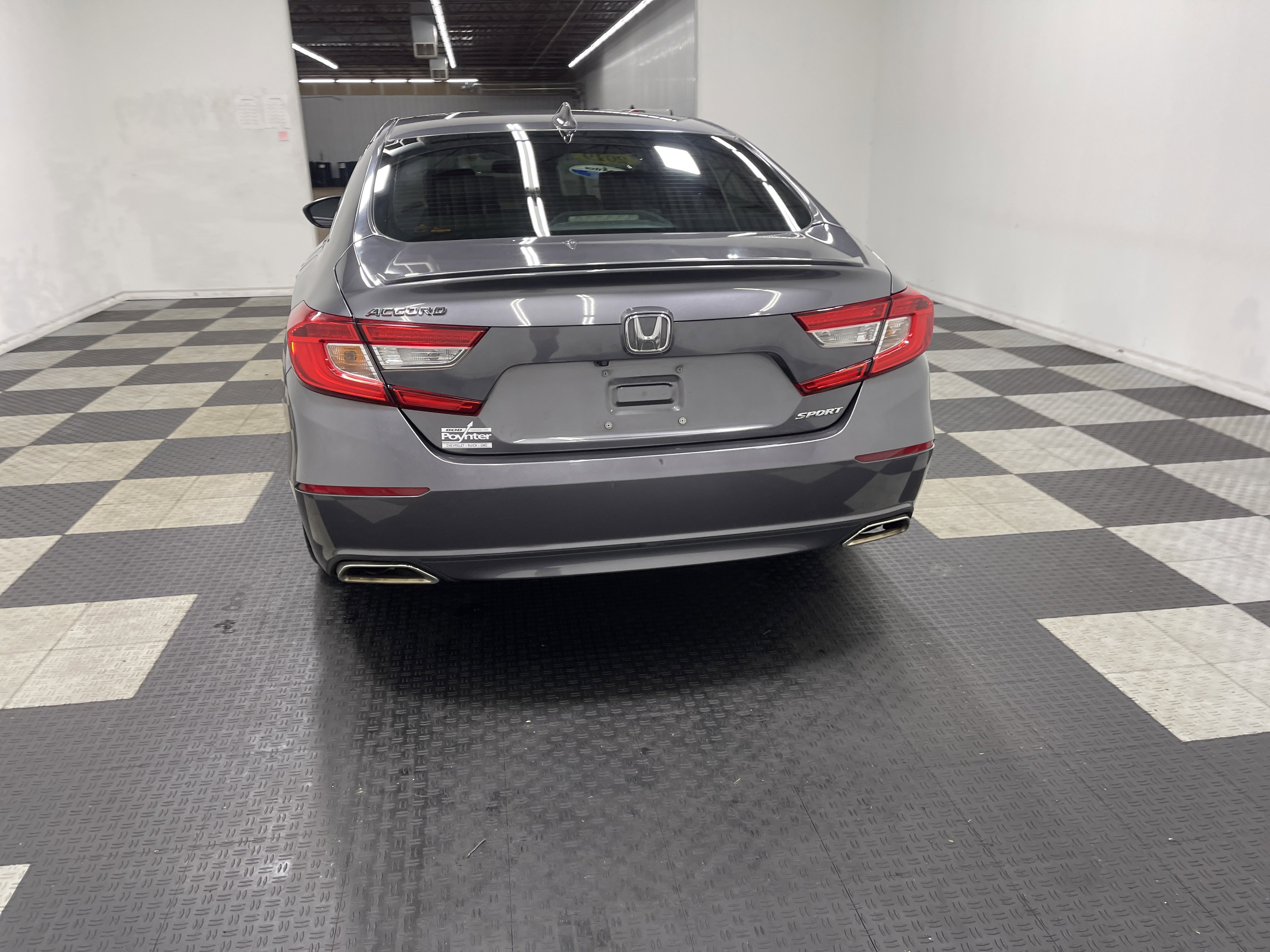 Used 2019 Honda Accord Sport image 3