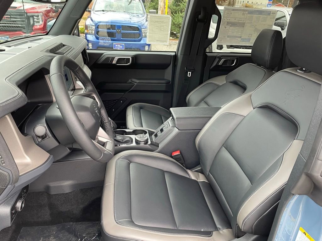 New 2025 Ford Bronco Outer Banks w/ Sasquatch Package image 8