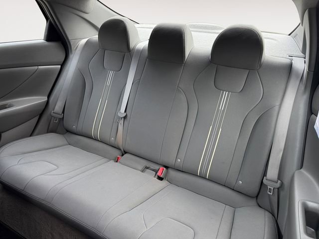 Used 2023 Hyundai Elantra SEL w/ Convenience Package FWD image 13