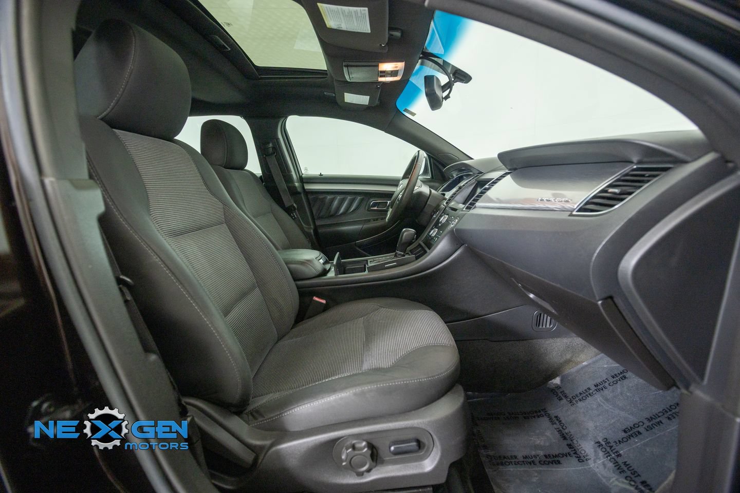 Used 2013 Ford Taurus SEL FWD image 40