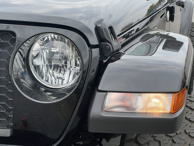 Used 2021 Jeep Gladiator Sport image 39