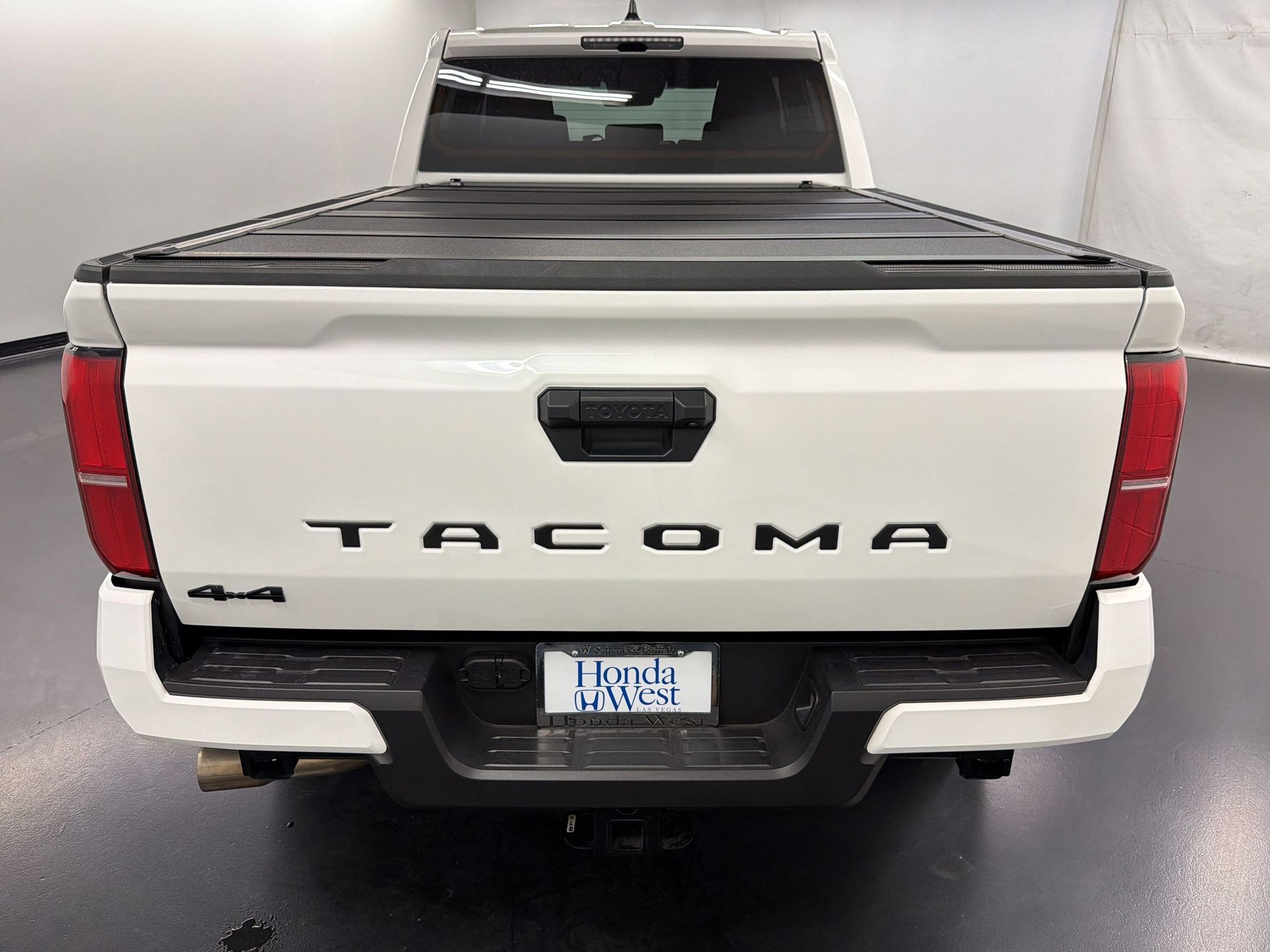 Used 2025 Toyota Tacoma TRD Off-Road image 10