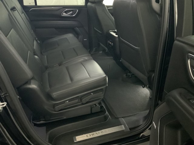 Used 2024 Chevrolet Suburban LT AWD/4WD image 20
