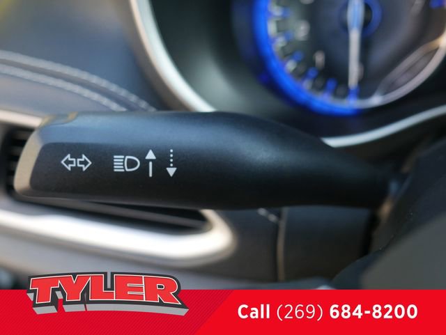 New 2026 Chrysler Pacifica Select FWD image 24