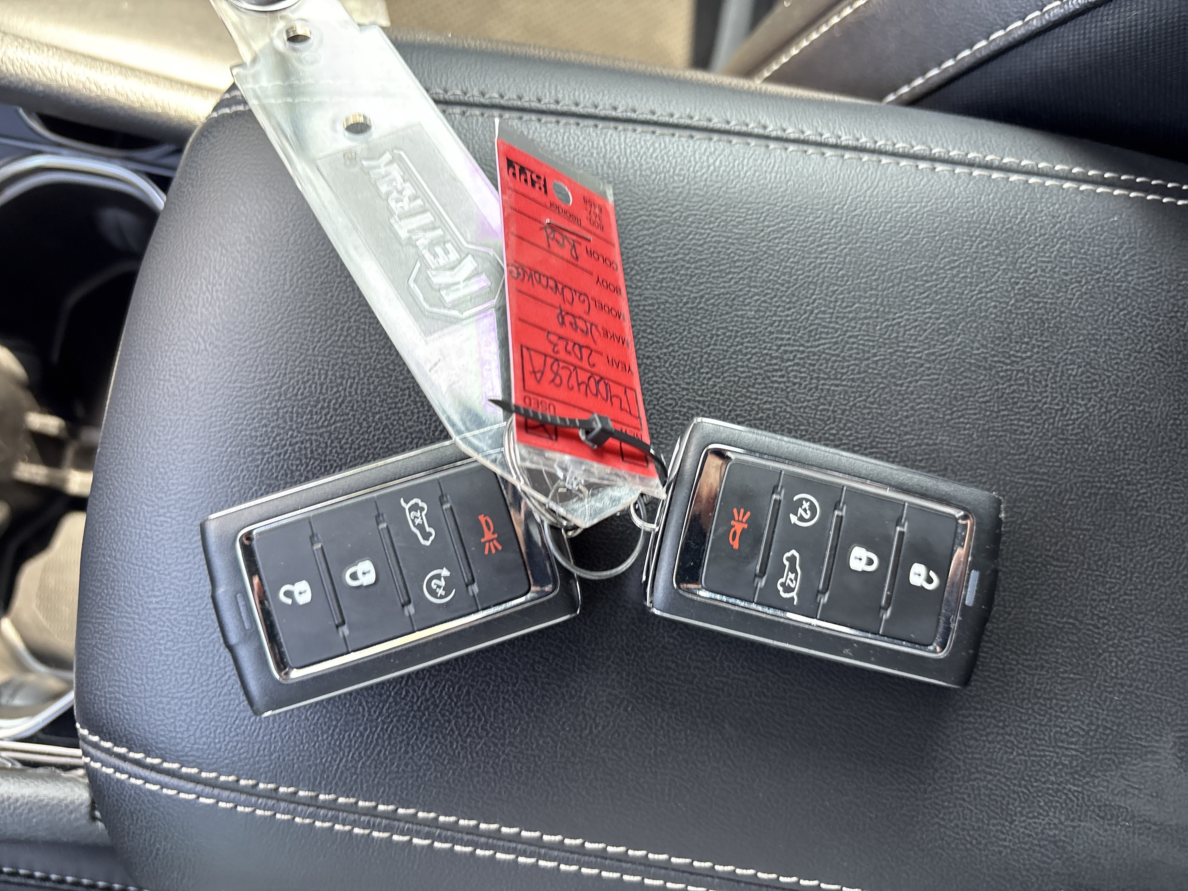 Used 2023 Jeep Grand Cherokee Altitude RWD image 37