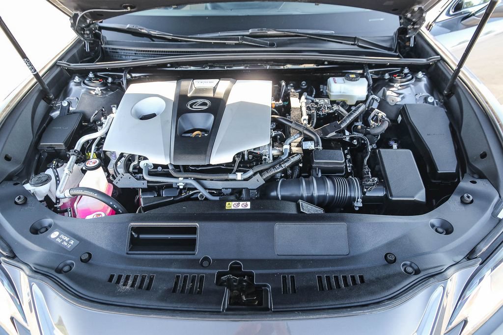 Used 2020 Lexus ES 300h w/ Accessory Package FWD image 26