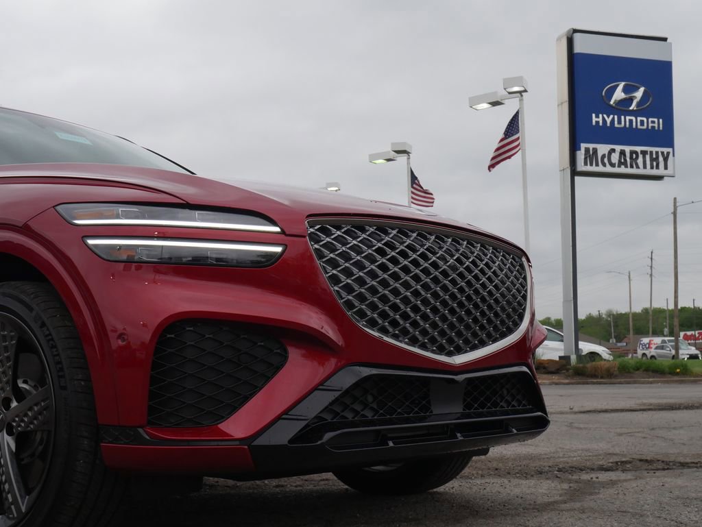 Used 2025 Genesis GV70 3.5T Sport w/ Sport Prestige Package AWD/4WD image 2
