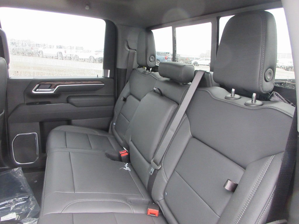 New 2026 GMC Sierra 2500 SLT w/ SLT Premium Package AWD/4WD image 14