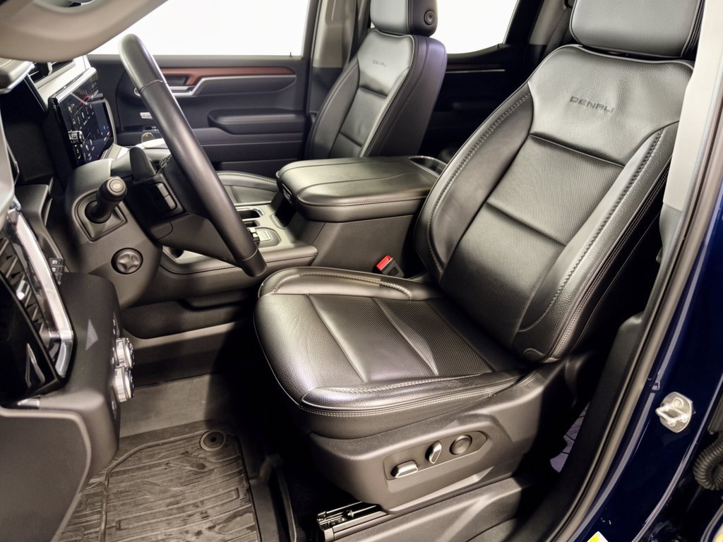 Used 2023 GMC Sierra 1500 Denali w/ Denali Reserve Package AWD/4WD image 5