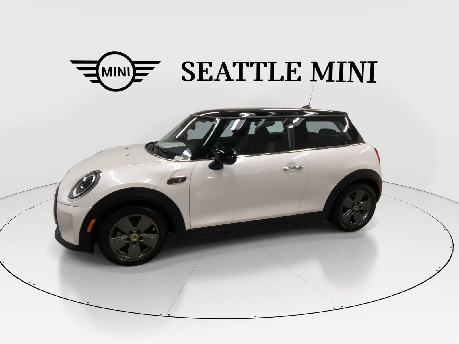 Used 2024 MINI Cooper SE FWD image 7