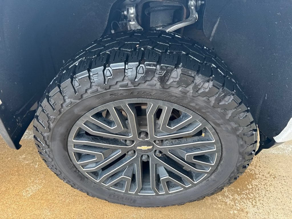 Used 2019 Chevrolet Silverado 1500 RST AWD/4WD image 4