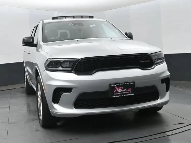 Used 2024 Dodge Durango GT AWD/4WD image 3