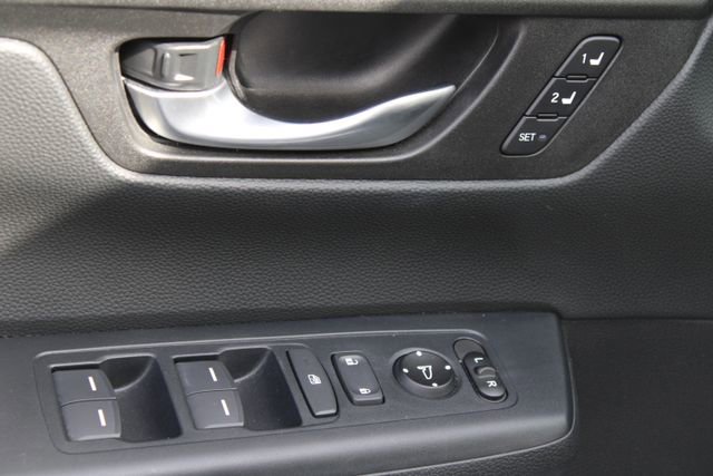 Used 2025 Honda CR-V Sport-L image 11